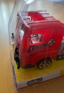 Camioncino rosso giocattolo con elicottero - circa 19 cm Foto del cliente 2
