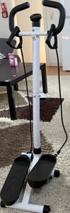 Stepper Vélo de fitness Swing Stepper avec écran LCD Stepper avec guidon Entraîne les muscles des jambes Photo du client 1