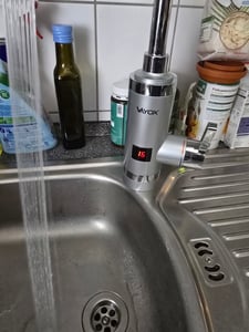 Vayox Küchenarmatur-Durchlauferhitzer Badezimmer-Wasserhahn-Warmwasserbereiter VA0203 | Anzeige | 3000W | Weiß Kunden-Foto 4