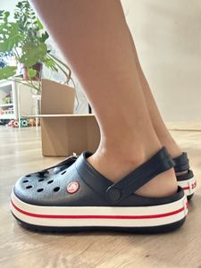 Sabot Del Marchio Crocs Del Modello Crocband Blu Foto del cliente 1