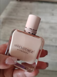 Givenchy Irresistible Nude Velvet, Kobiety, 80 ml, Perfumy w płynie, ALCOHOL • PARFUM (FRAGRANCE) • AQUA (WATER) • BUTYL METHOXYDIBENZOYLMETHANE • LINALOOL •..., 1 szt. Zdjęcie produktu od klienta nr 1