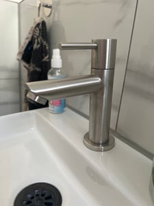 Kaltwasserhahn Bad Gäste-WC, 304 Edelstahl bleifrei, M16 Perlator Wassersparend mit Ersatzperlator, Cecipa, Badarmatur, Waschtischarmatur Schwarz Kunden-Foto 4