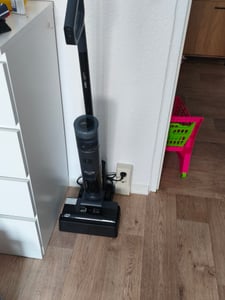 JONR Nass-Trocken-stofzuiger ED12 Pro: Volautomatische reiniging met heet water en droging met hete lucht. Driehoekige reinigingskop, 850 ml waterreservoir Klantenfoto 2