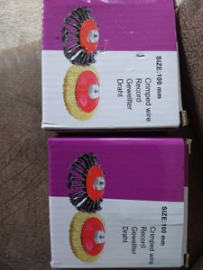 Akku Rasentrimmer 750W mit 2 Akkus & Ladegerät, Freischneider Gartengeräte mit Fugenbürste & Unkrautbürste | Grau Kunden-Foto 3