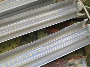 4x T5 LED Pflanzenlampe Vollspektrum Pflanzenlicht Erweiterbar Grow Lampe für Zimmerpflanzen Kunden-Foto 4