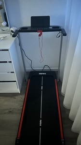 2-in-1 Laufband  klappbar,136kg, 1–12 km/h, LED Display,APP für Zuhause Kunden-Foto 2