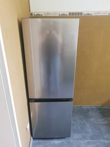 Bomann® Kühlschrank mit Gefrierfach |  | 143cm | Kühl Gefrierkombination leise | Türanschlag wechselbar | 175L | KG 320.2 inox Kunden-Foto 1
