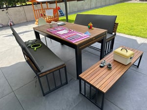 Sada zahradního nábytku Merxx Milos, 4 lavice včetně polštářů, rozkládací stůl Flex 160 (320) x 90 (79) x 76 (67,5) cm – hliník/akácie Fotografie od zákazníka č. 3