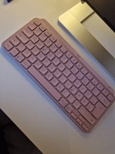 Logitech MX Keys Mini, Mini, Kabellos, RF Wireless + Bluetooth, QWERTZ, LED, Grau Kunden-Foto 1