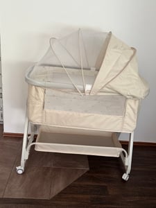 3 in 1 Beistellbett,Reisebett Baby mit Matratze,Babybett 6 Fach höhenverstellbar mit Aufbewahrungskorb,Faltbares Co-Sleeper für Baby bis 12 Monaten Kunden-Foto 1