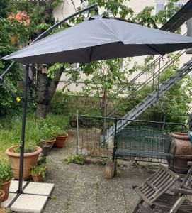 Deuline® Alu 360° drehbare Ampelschirm Ø300cm Sonnenschirm mit Schutzhülle Kurbelschirm UV50+ Gartenschirm Marktschirm Mallorca-Elite 521815 Kunden-Foto 5