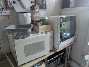 BlitzHome BH-4-CDW Kompakte Tischspülmaschine 5L Wassertank 8 Programme, APP-Steuerung, 360° Sprüharme, Heißlufttrocknung, Kindersicherung, EU-Stecker Kunden-Foto 4