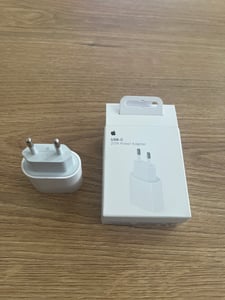 Original Apple Ladegerät 20 W USB C Power Adapter Kunden-Foto 7