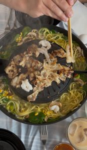 Tristar Korean Hot Pot Grill Fondue Schwarz (PZ-9131) Photo du client 2