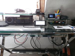 Monitorständer Glas 70 cm TV?Erhöhung Sicherheitsglas mit Chromfüßen Kunden-Foto 1