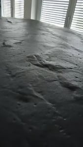 DECCART | 3D-Deckenplatten | Schwarz-goldene Wandpaneele | Boulder | Felsimitation | 100x50cm | 0,5m2 Kunden-Foto 3