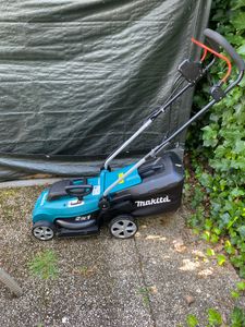 Makita ELM3320, Rasenmäher mit Radantrieb, 400 m², 33 cm, 2 cm, 5,5 cm, Anpassbar Kunden-Foto 1