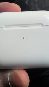Apple AirPods Pro 2a generazione USB-C custodia di ricarica singola / ricambio originale Foto del cliente 3