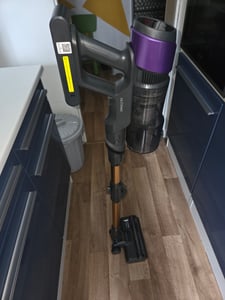 Ultenic U20UL akumulátorový vysavač, 60000Pa/ 600W/60Min, akumulátorový vysavač se samostojící konstrukcí, flexibilním ohýbacím kloubem, kartáčem proti zamotání podlahy Fotografie od zákazníka č. 38