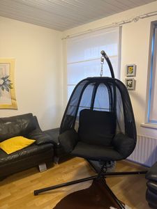 CASARIA® XXL-Hängesessel mit Gestell Outdoor - 94cm breit, wetterfest, bis 150kg - Hängestuhl inkl. Kissen & 2 Taschen - für Garten Balkon & Indoor Relax Schaukelstuhl Kunden-Foto 1