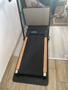 Elektrisches Laufband FoldPro 2in1 mit LCD-Display, Bluetooth & APP Funktion, für zu Hause und Büro, motorisiertes Fitnessgerät, Heimtrainer - wood Kunden-Foto 4
