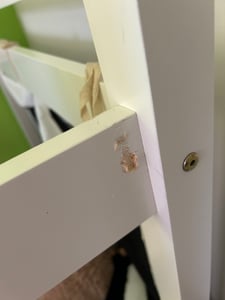 Homestyle4u Hochbett 90x200 mit Rausfallschutz Kinder mit Rutsche Leiter Vorhang Pirat Massivholz Kiefer Weiß Kunden-Foto 3