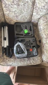 Kreuzlinienlaser profi 3D Laser Level 12 Lines Grünes 360º Rotationslaser (Arbeitsbereich: 30 m) mit 1,2 m 3 Höhen verstellbarem stativ IP54 Staub & Wasserschutz Automatische lasermessgeräte mit zwei Batterien Kunden-Foto 7