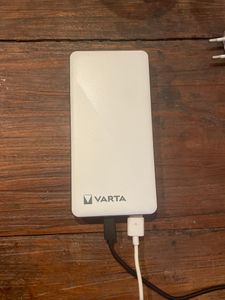 Varta Energy 5000, 5000 mAh, Lithium Polymer (LiPo), 3,7 V, Schwarz, Weiß Kunden-Foto 2
