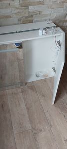 Armadio a specchio per bagno con illuminazione 80x16x60cm Armadio a specchio per bagno con LED e presa di corrente Armadio a doppia anta per bagno largo 80 cm con specchio e mensola, pensile, interruttore a sensore di tocco, bianco Foto del cliente 1