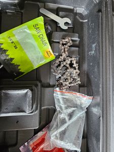 Bürstenlose Mini-Kettensäge, 6+8 Zoll Stromkettensäge, 2x4.0Ah Akku Kettensäge, tragbare Handheld-Säge zum Trimmen von Holz,Holzschnitt,Gartenwerkzeug Kunden-Foto 1