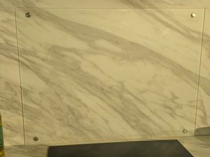 Mucola kuchyňský obklad splashback splashback ochrana stěn kuchyně sklo 6mm ESG - sklo 70x50CM Fotografie od zákazníka č. 1