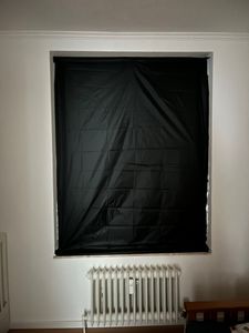 Verdunklungsrollo Ohne Bohren Hitzeschutz Verdunklungsstoff Verdunkelung Blickdicht Fenster Sonnenschutz, 145x100cm Kunden-Foto 1