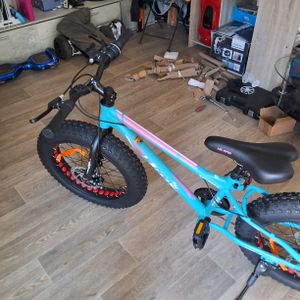 HILAND 20 Zoll Kinderfahrrad mit 4.0 Fat Tire, Shimano 7-Gang, Geeignet für Strand, Schnee, Kinder Mountainbike Jungen Mädchen, Weiß Kunden-Foto 1