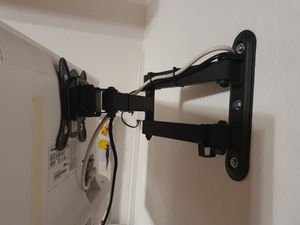 Maclean TV MC-412 Wandhalterung 32"-70" VESA 400x400 45kg neigbar Universal verstellbare Wasserwaage Montagezubehör Kunden-Foto 1