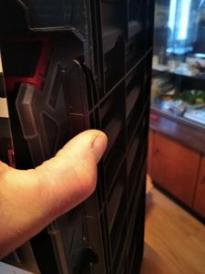Case sind alle, im meinem Fall 3 Stück beschädigt 