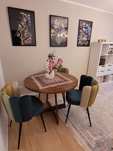 Tribesigns Runder Esstisch für 2–4 Personen, 100 cm runder Bauernhaus-Küchentisch für Esszimmer, Esstisch Holz mit robustem Sockel, Braun Kunden-Foto 1