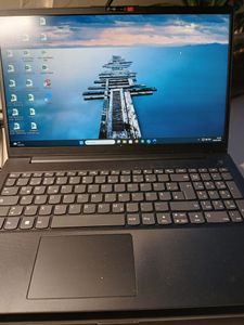 Lenovo V15 G5 Notebook 15,6" Intel i5-13420H @4,6GHz 32GB DDR5 1TB NVMe SSD FHD IPS Windows 11 Laptop Kunden-Foto 1