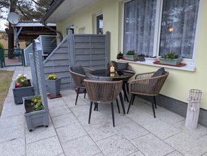 di volio Gartenmöbel-Set RIETI Beige/Grau, Garten Möbel aus Polyrattan und Stahl, Gartenmöbel für 6 Personen - Couchtisch & 6 Stühle Kunden-Foto 3
