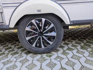 Universal Autokappe 1 Stück 14" Schwarz und Silber Kunden-Foto 1