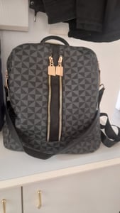OKWISH Damen Rucksack Geldbörse Kunstleder Umhängetasche Handtasche Cabrio Design Taschenriemen Geldbörse 2 Stück Kunden-Foto 2