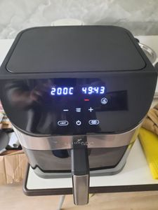 Friggitrice ad aria calda Lehmann XXL 8L con finestra di visualizzazione, friggitrice ad aria da 1800 W con 10 programmi e controllo della temperatura, timer, cibo sano senza olio Foto del cliente 3