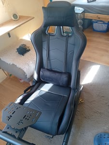 GTPLAYER, soporte para volante de simulador de carreras, con altavoces estéreo 3D, soporte para monitor, soporte de volante ajustable y soporte para palanca de cambios Foto del cliente 3