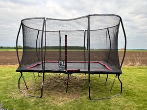 HUDORA 4square - Großes Rechteckiges Outdoor Trampolin 244x366 - Sporttrampolin Für Bis Zu 120kg - Familien-Trampolin Mit Hoher Sprungkraft Kunden-Foto 1