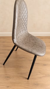 ML-Design sada 4 židlí do jídelny, antracit, kuchyňská židle z koženky, židle do obývacího pokoje s opěradlem, čalouněná židle k jídelnímu stolu s kovovými nohami Fotografie od zákazníka č. 2
