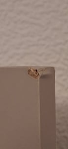 Hangkast badkamer, hoge kast 140x33 cm, kleur kasjmier, materiaal MDF, soft-close sluiting, zwarte handgreep Klantenfoto 1