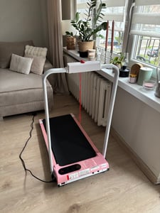 Klappbares Laufbänder – 3-in-1-Laufband mit 7 % Steigung – Walking Pad 1–8 km/h einstellbar – Lauffläche 38,5 x 90 cm - 2.5 ps Laufpad bis 130 kg Kunden-Foto 1