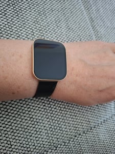 Levowatch TINY Smartwatch Damen, 8mm slim & curved, Metallgehäuse, Telefon Funktion, AMOLED Always-On, Sprachsteuerung, 3 Armbänder, wasserdicht, Puls Kunden-Foto 5