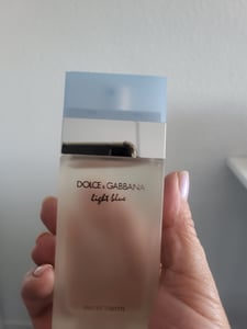 Dolce&Gabbana Light Blue, Ženy, Letné, 50 ml, Jablko, Citrón, Bamboo, Jazmín, Ruže, Jantár, Cédrové drevo, Moss Fotografia od zákazníka č. 1