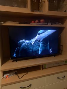 MEDION 100,3 cm (40 Zoll) Full HD Fernseher (Smart-TV, HDR, VIDAA Store, Prime Video, Disney+, DAZN, Paramount+, HbbTV, PVR, Bluetooth, MD 840101) Kunden-Foto 1