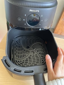 Philips 2000 series NA231/00 Airfryer , 6,2 l (Silber), Heißluftfritteuse, 6,2 l, 1 kg, Rapid Air, 60 °C, 200 °C Kunden-Foto 6